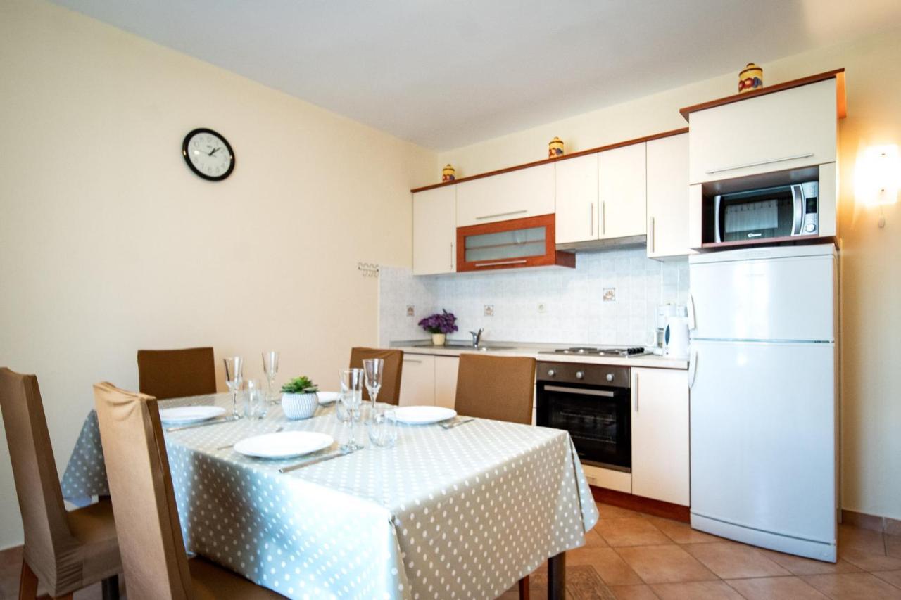 Kastell Apartments Lopar Extérieur photo