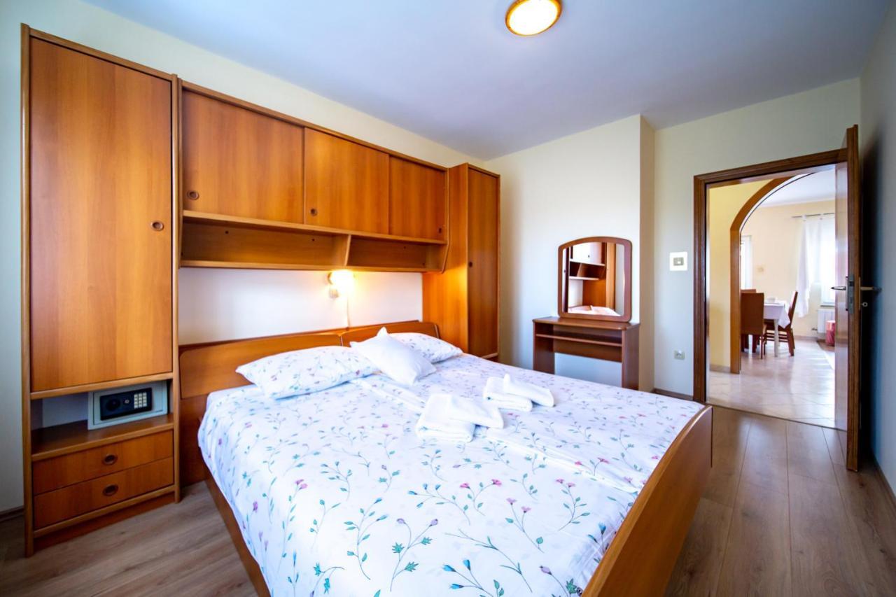 Kastell Apartments Lopar Extérieur photo