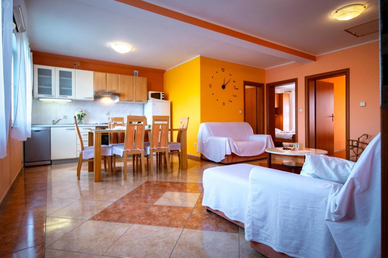 Kastell Apartments Lopar Extérieur photo