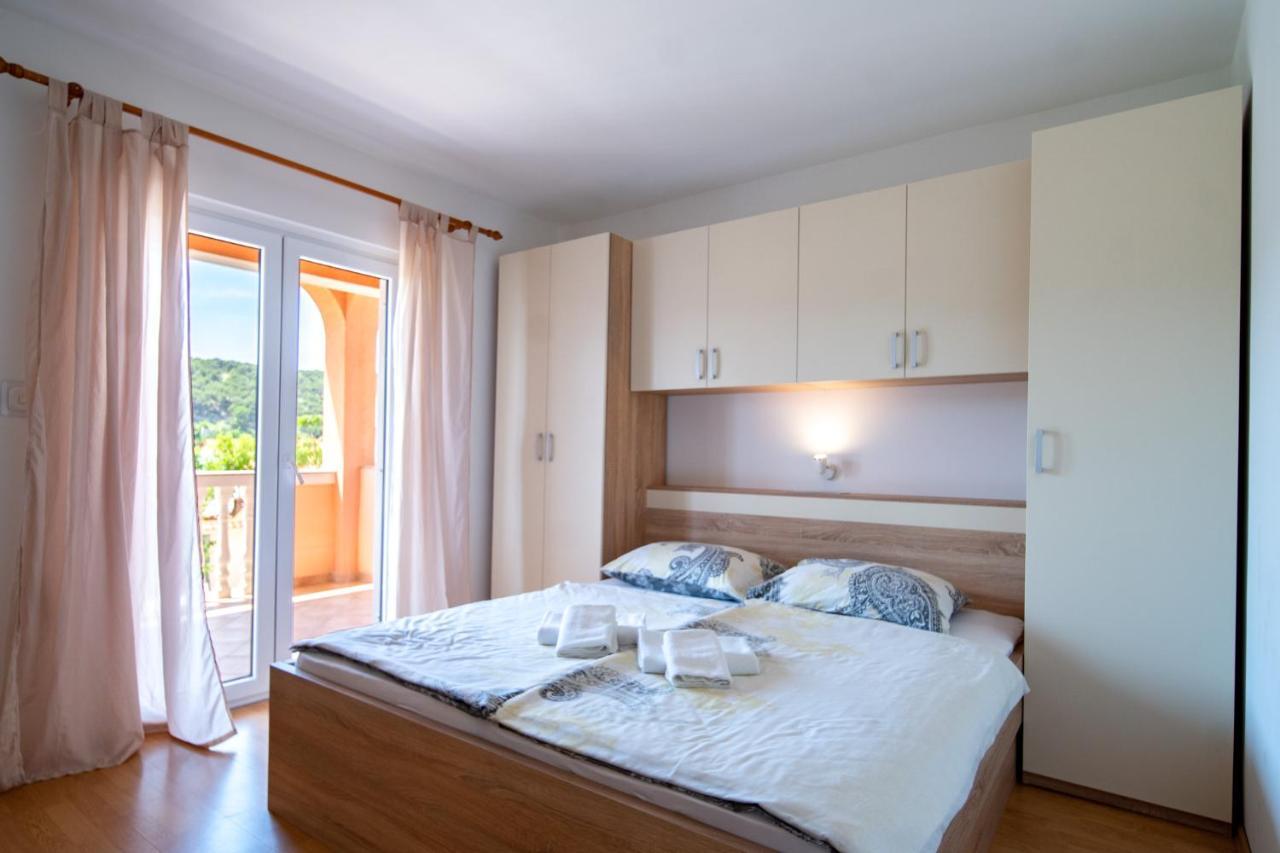 Kastell Apartments Lopar Extérieur photo