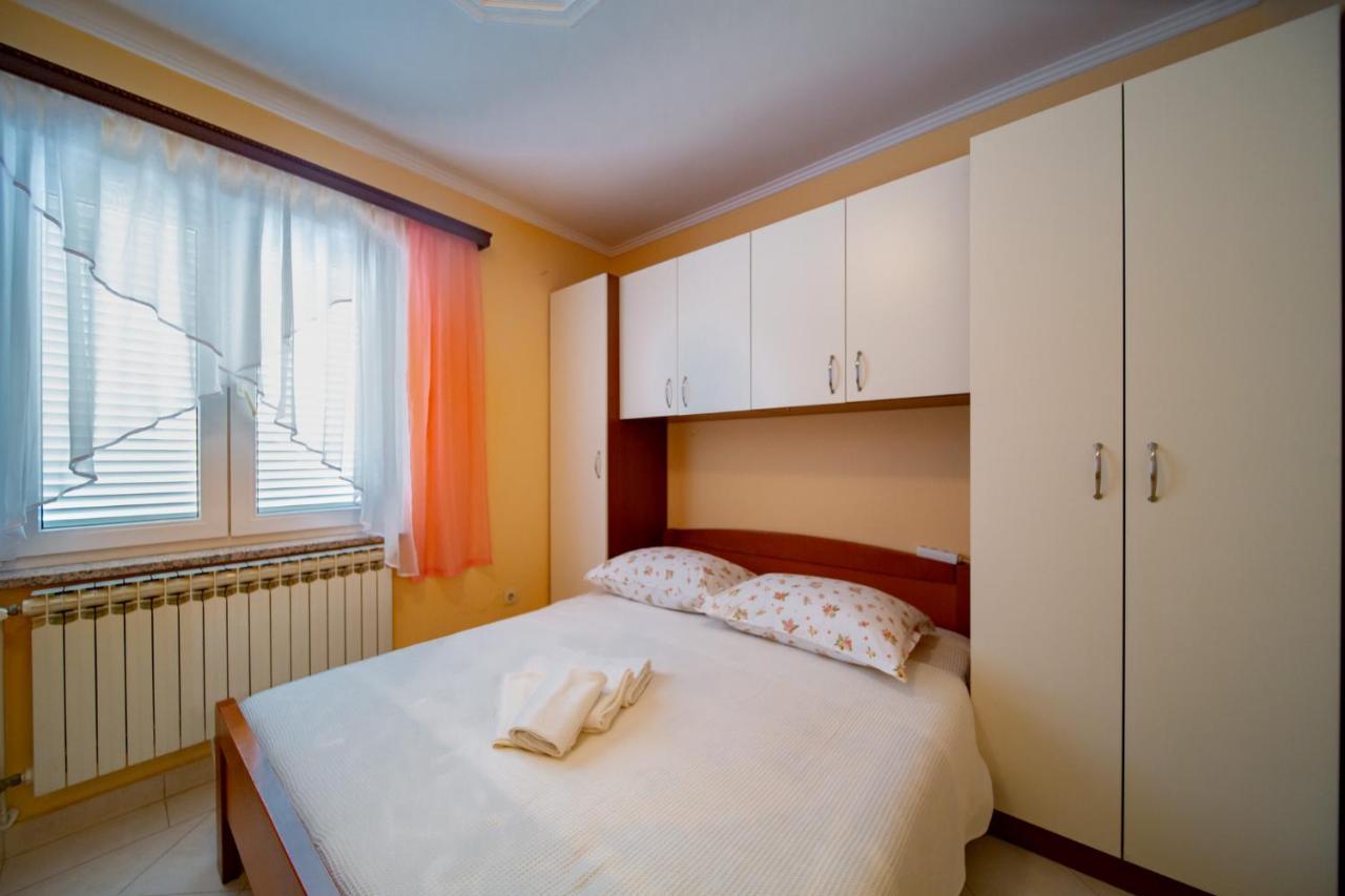 Kastell Apartments Lopar Extérieur photo