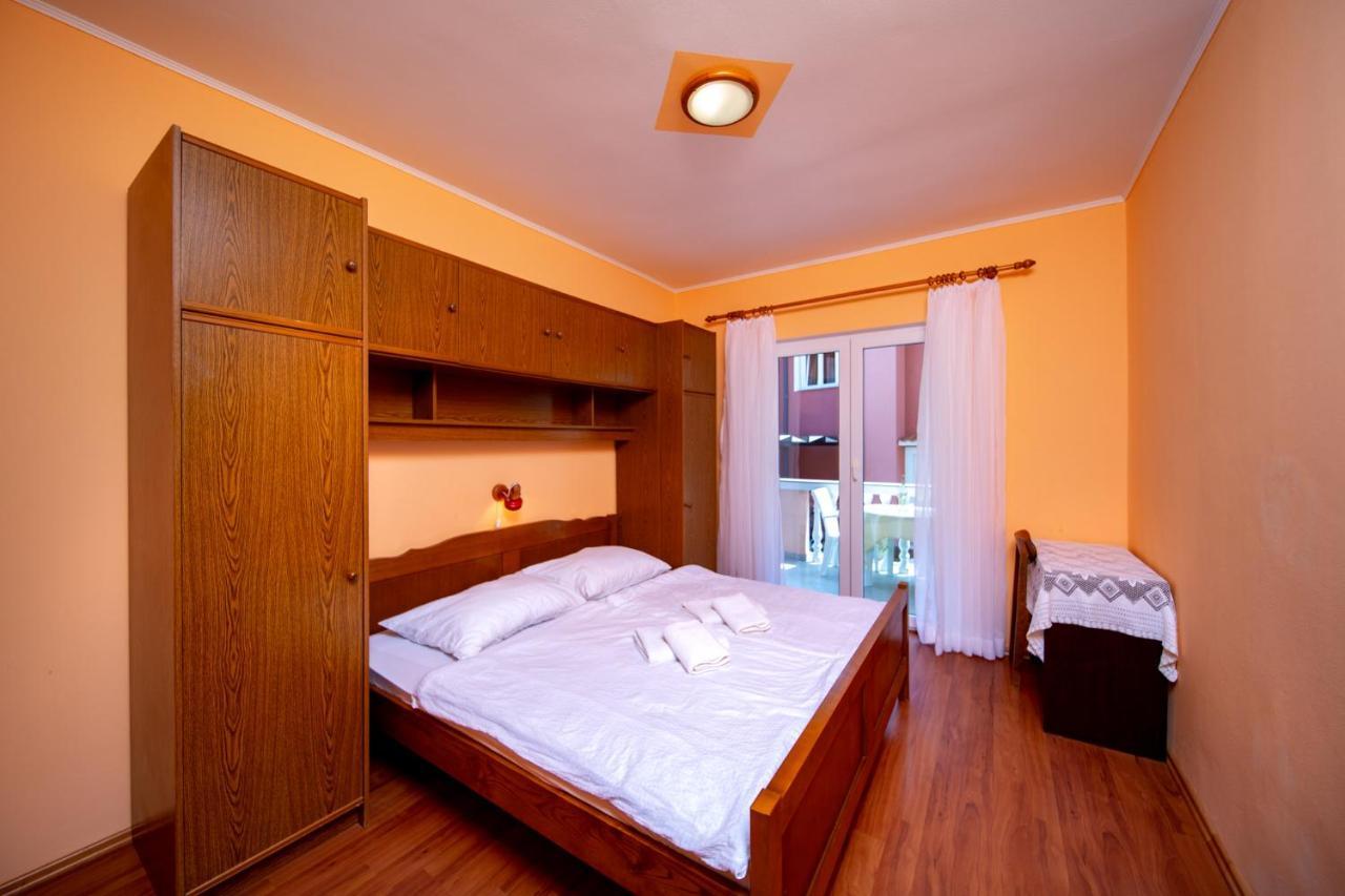 Kastell Apartments Lopar Extérieur photo