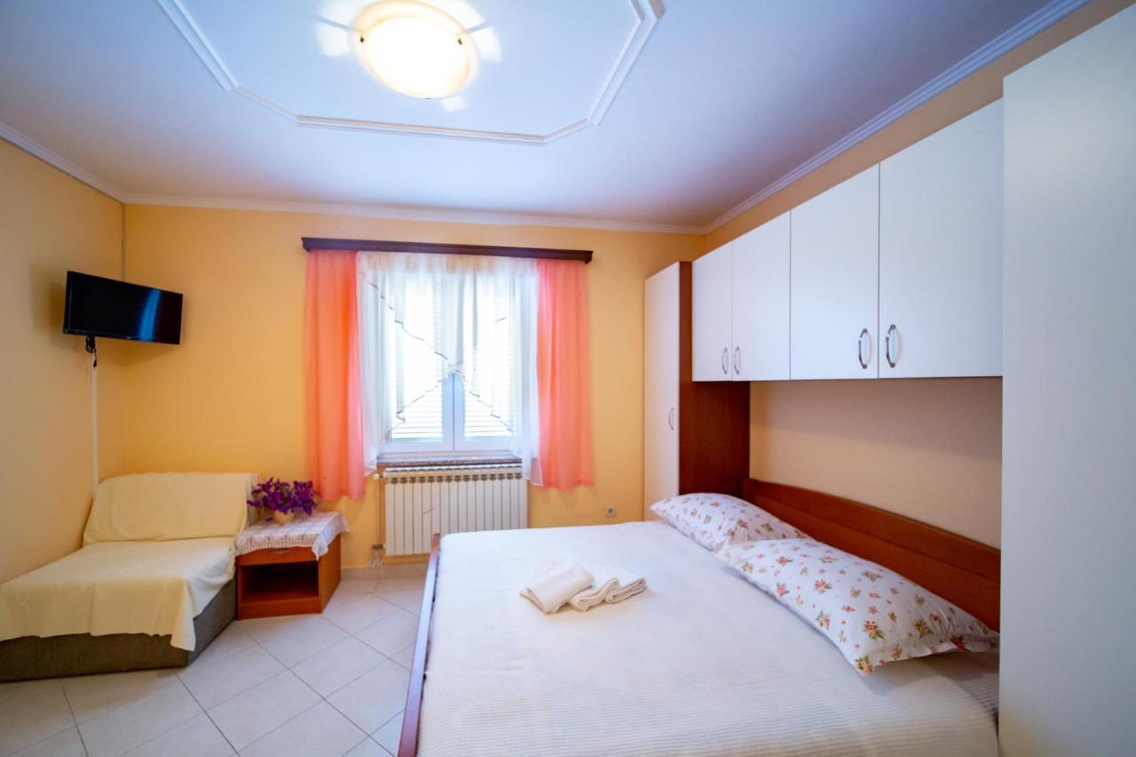 Kastell Apartments Lopar Extérieur photo