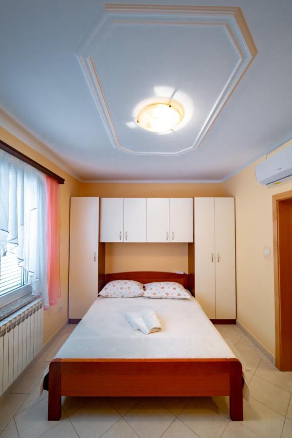 Kastell Apartments Lopar Extérieur photo